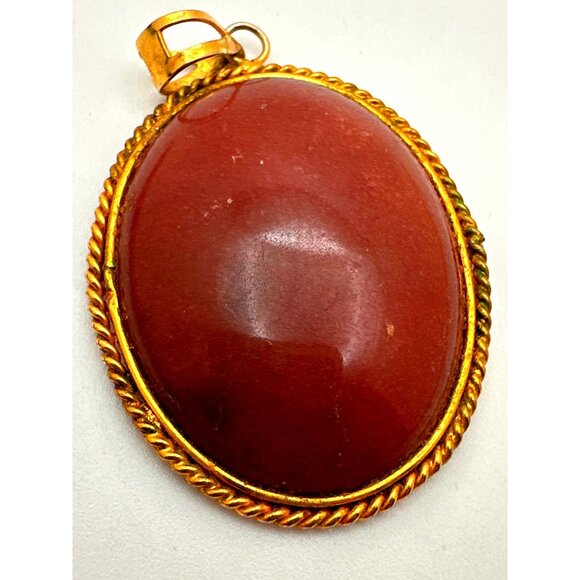 Vintage Cabochon Red Jasper Pendant Gold Tone Statement Boho Regal Timeless Chic - Picture 6 of 8